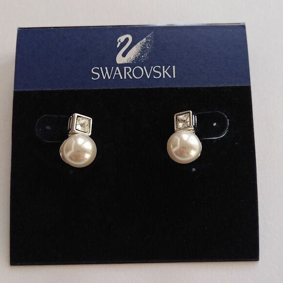 Swarovski square crystal and pearl earrings - Picture 6 of 6